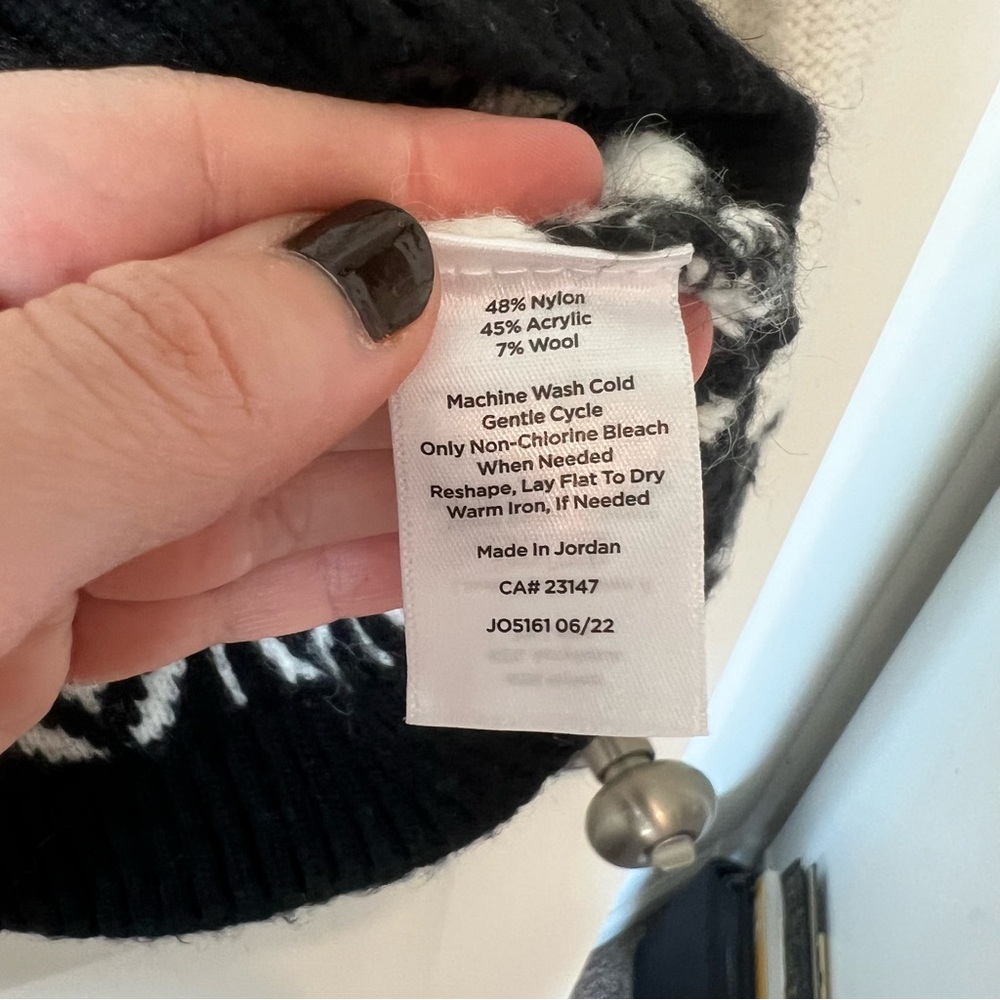 Talbots White & Black‎ Soft Knit Part Wool Blend Cozy Fall Sweater 🖤🕊️ - Picture 6 of 10
